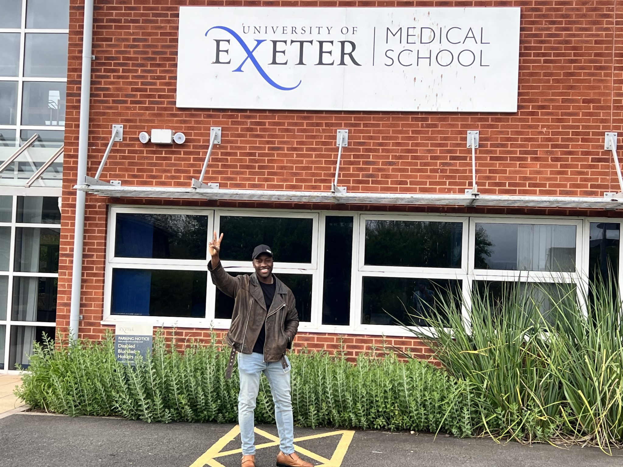 How studying at Exeter inspired ‘The Fly Doctor’ and CBBC presenter Dr ...